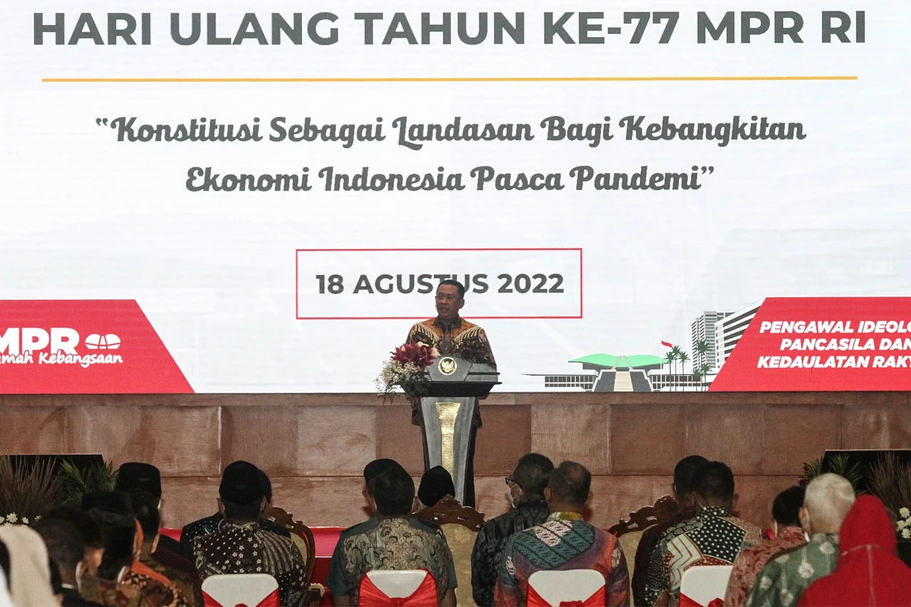 Peringatan Hari Konstitusi...