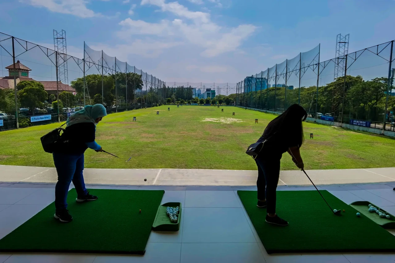 Peresmian Driving Range...
