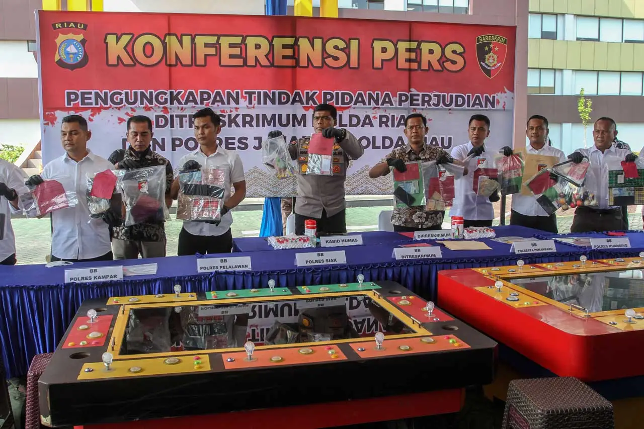Polda Riau Amankan 228...