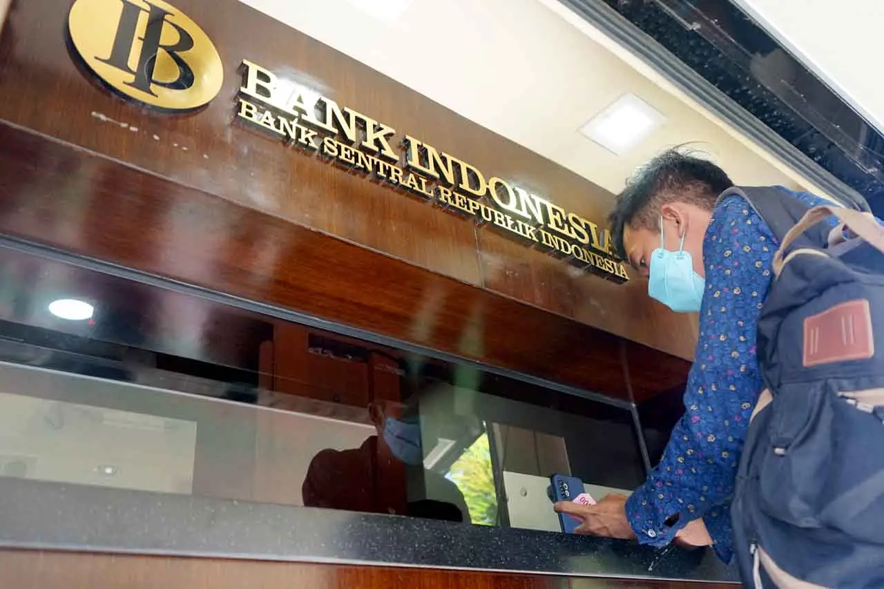 Penukaran Uang Rupiah...