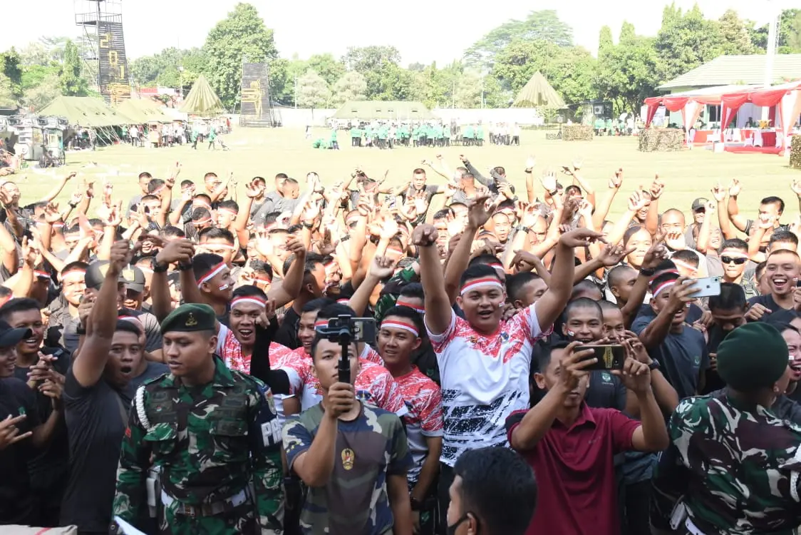 Keeriahan Panggung Prajurit...