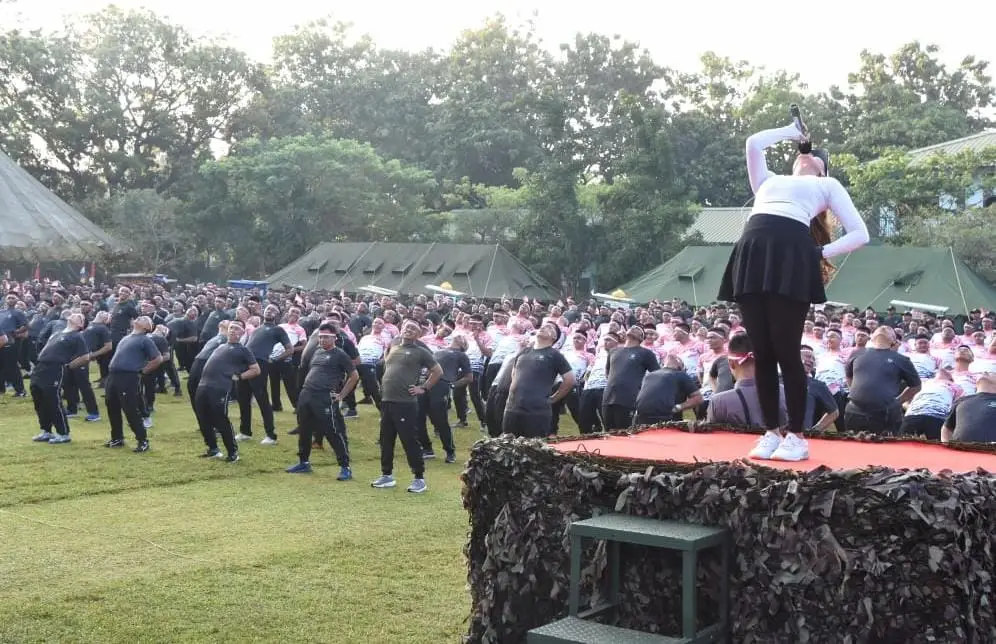Keeriahan Panggung Prajurit...