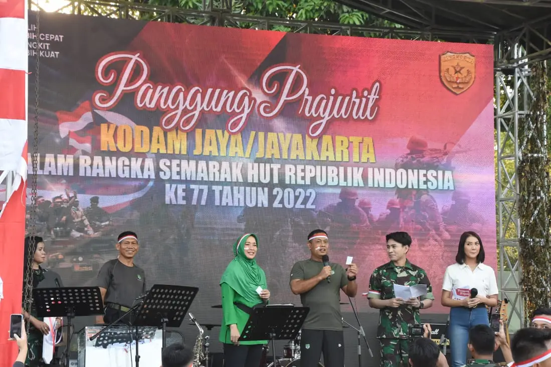 Keeriahan Panggung Prajurit...