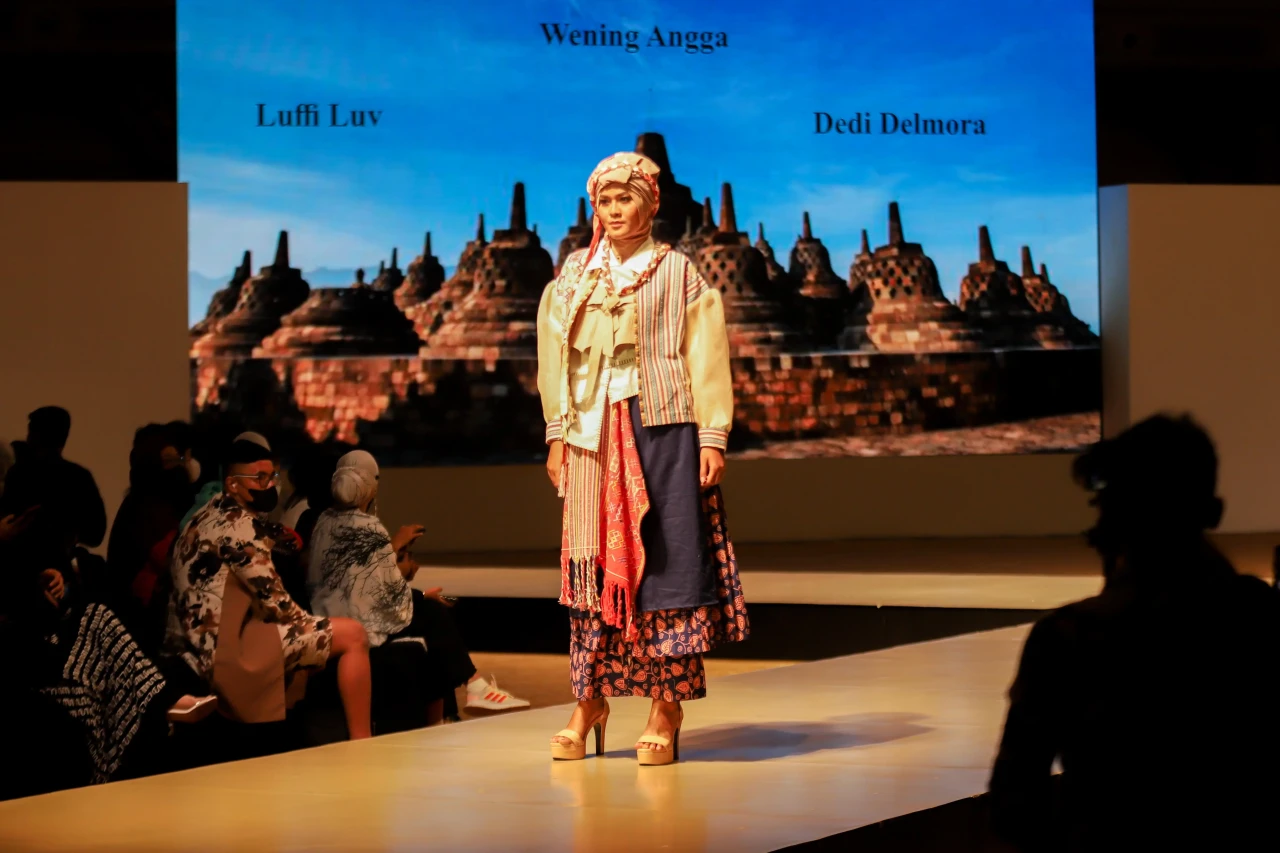 Jogja Fashion Week 2022...