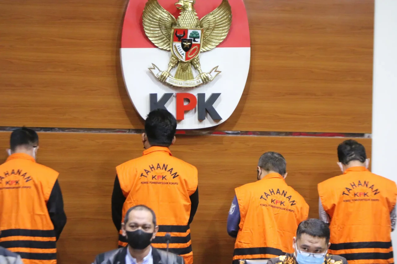 Diborgol dan Ditahan,...
