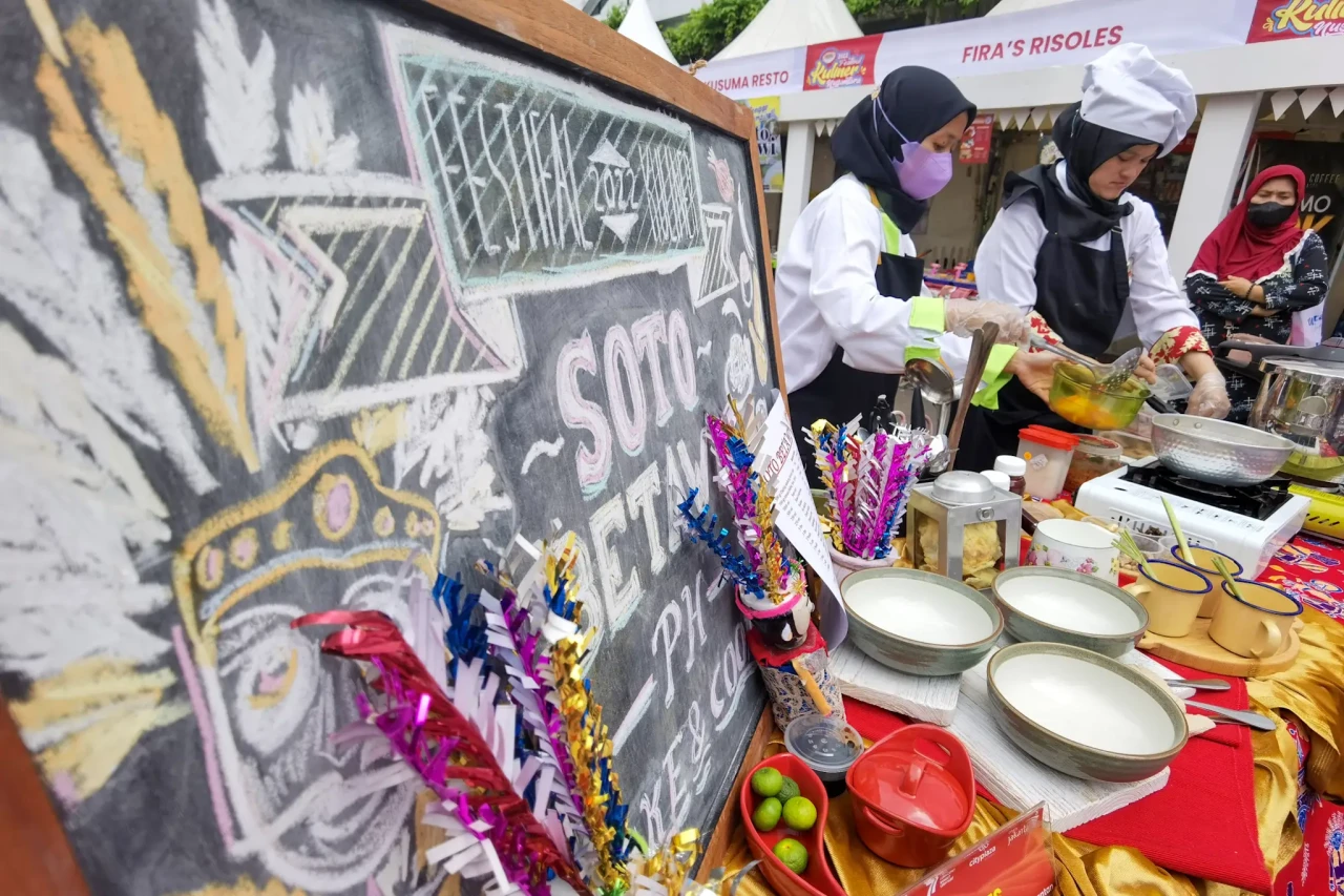 Festival Kuliner Bertajuk...
