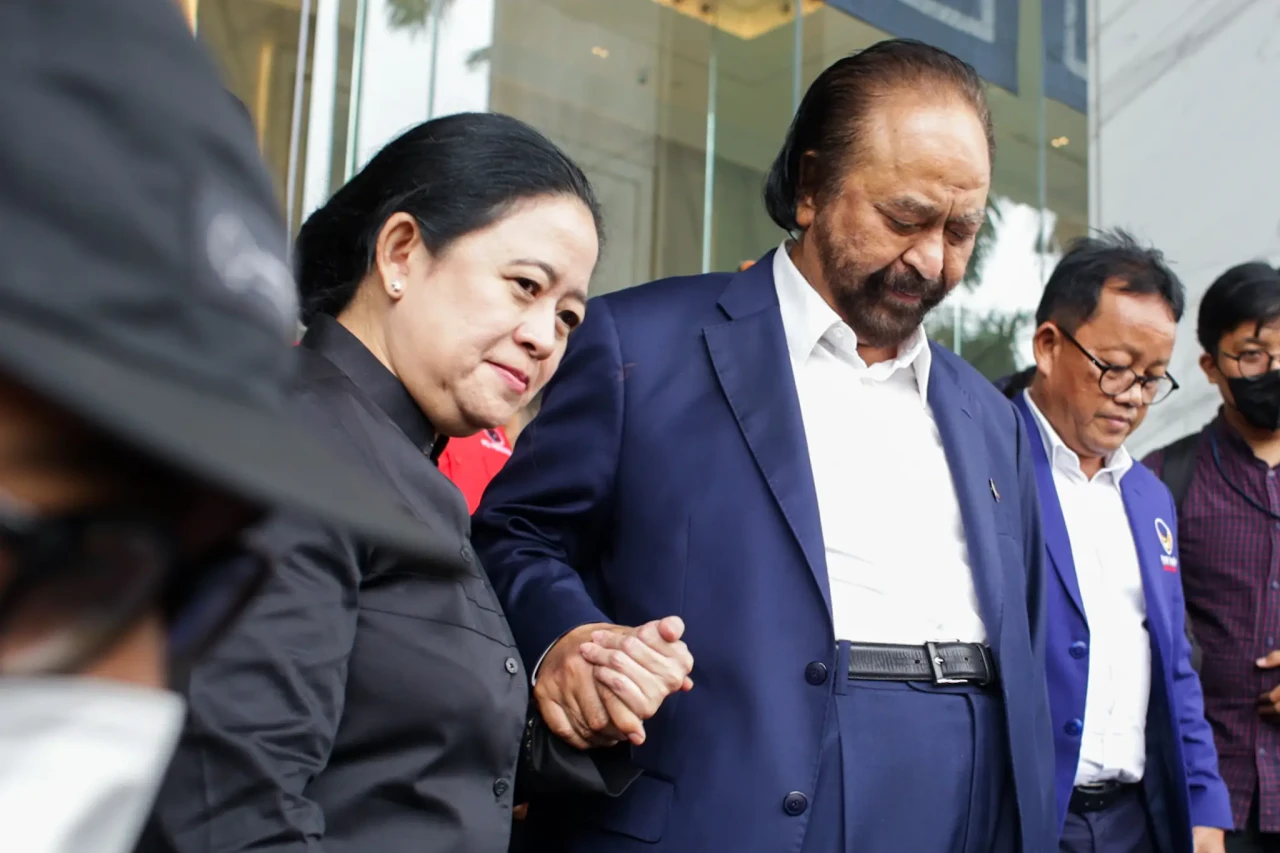 Bahas Kerja Sama Politik,...