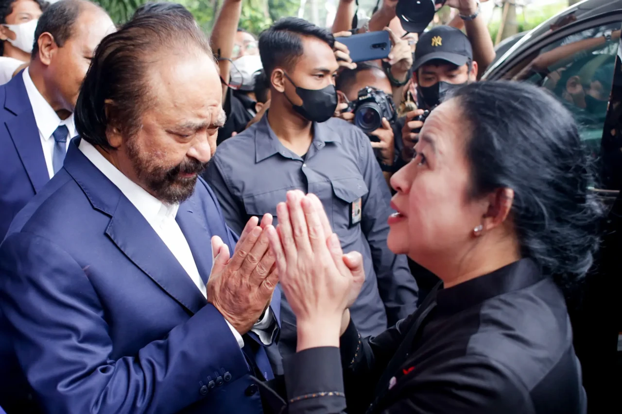 Bahas Kerja Sama Politik,...