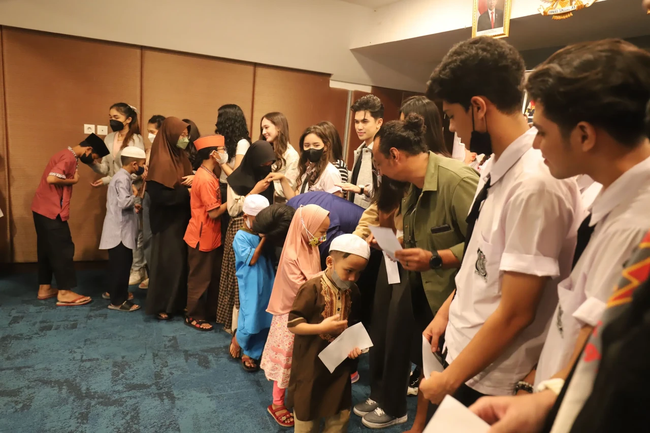Syukuran Tayang Perdana,...