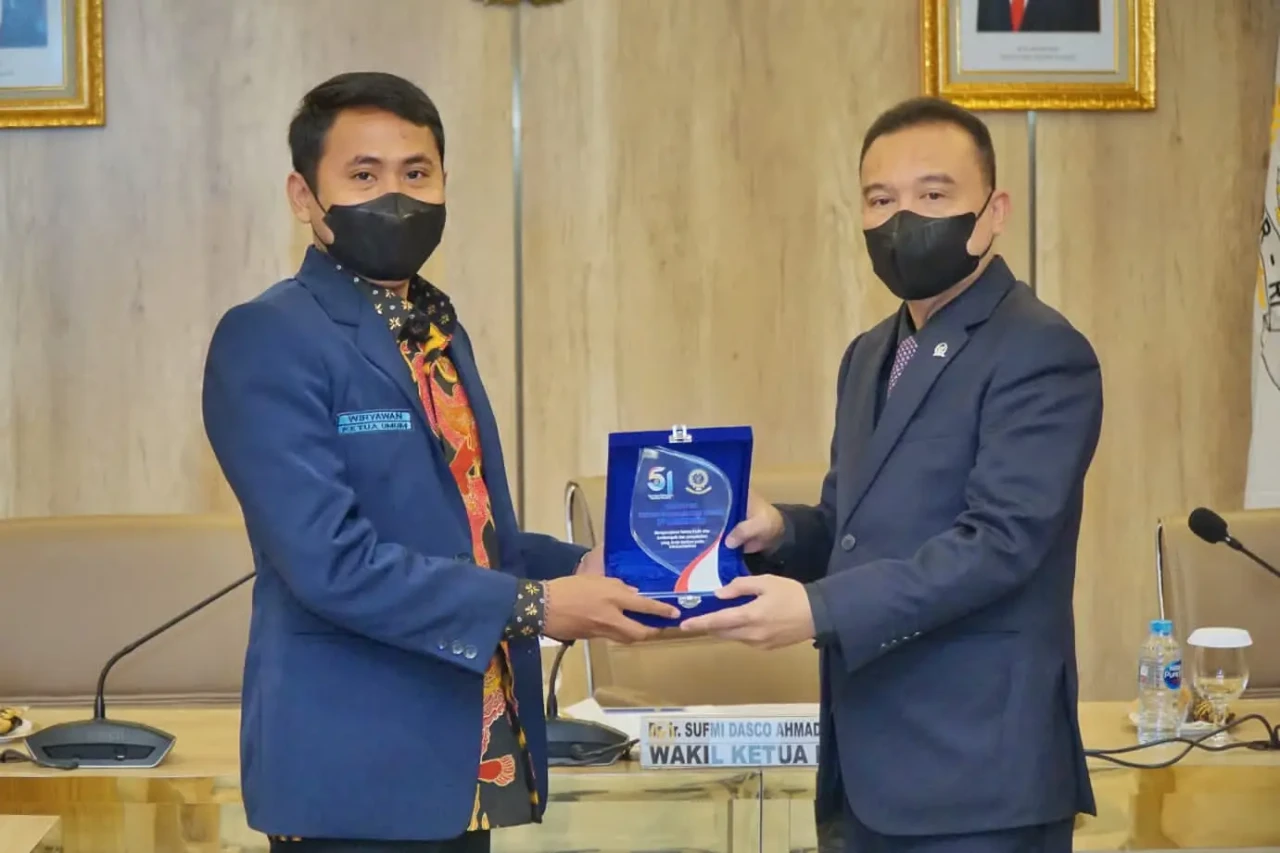 Hikmahbudhi Apresiasi...
