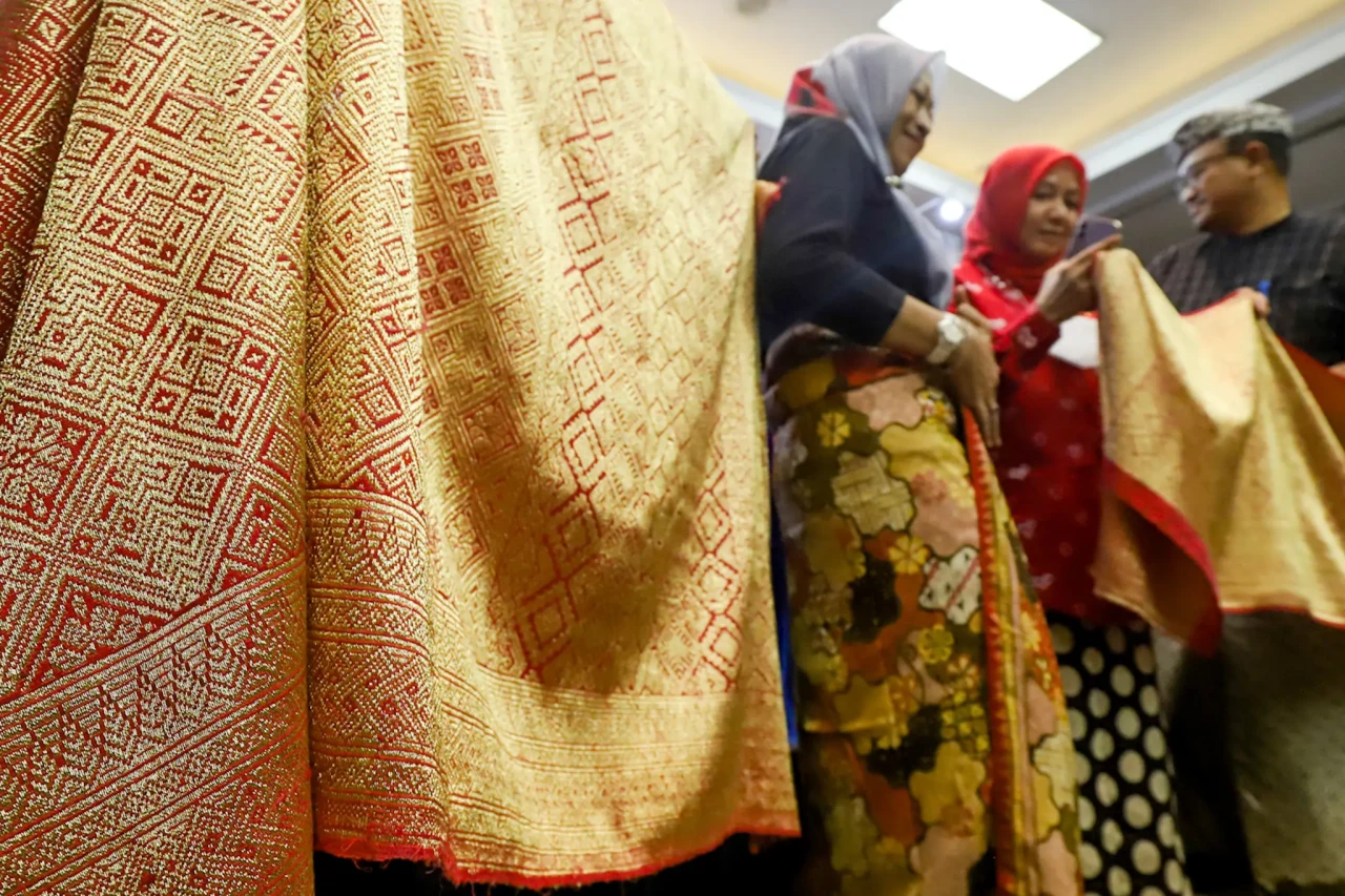 Pameran Batik Sekar...