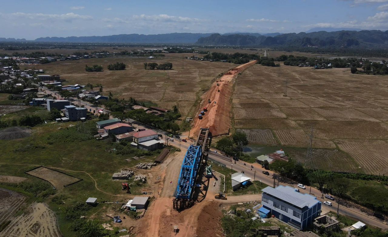 Pergeseran Jembatan...