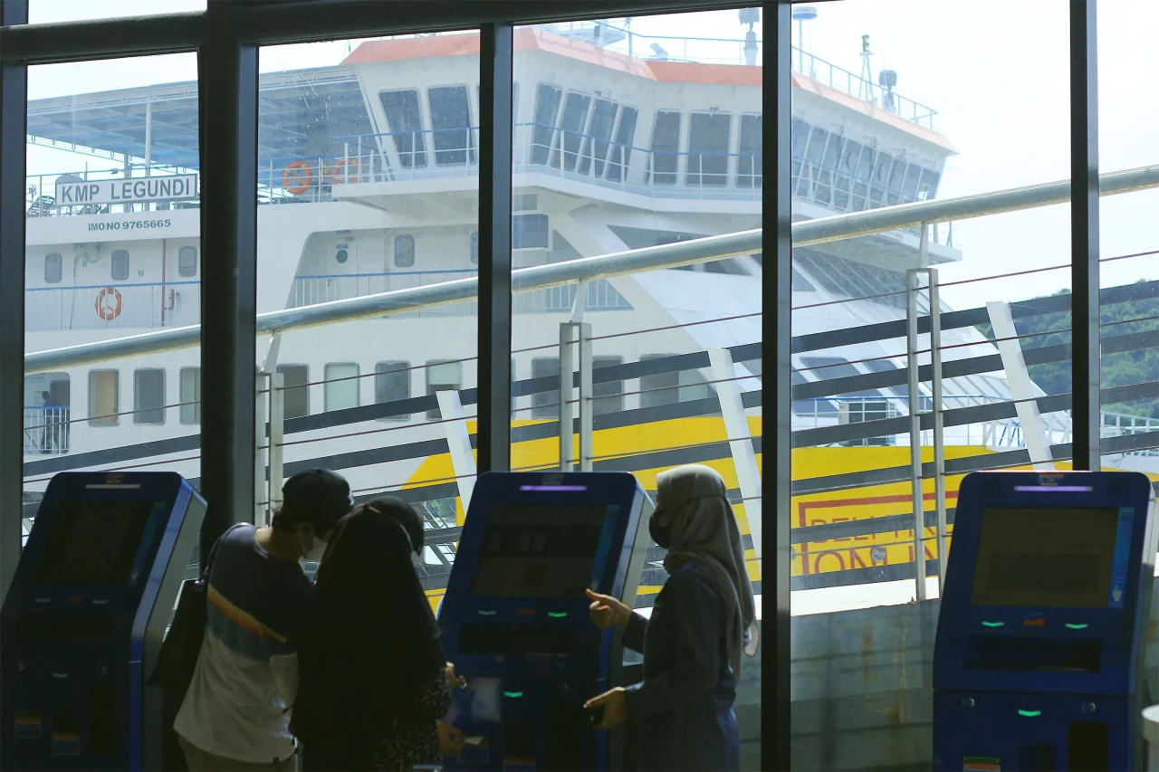 Tren Kendaraan dan Penumpang...