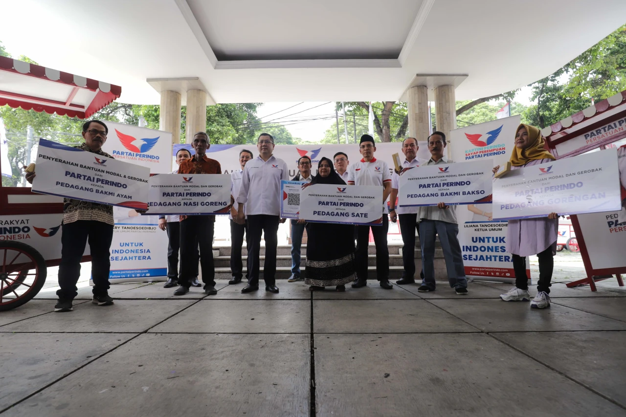 Partai Perindo Serahkan...