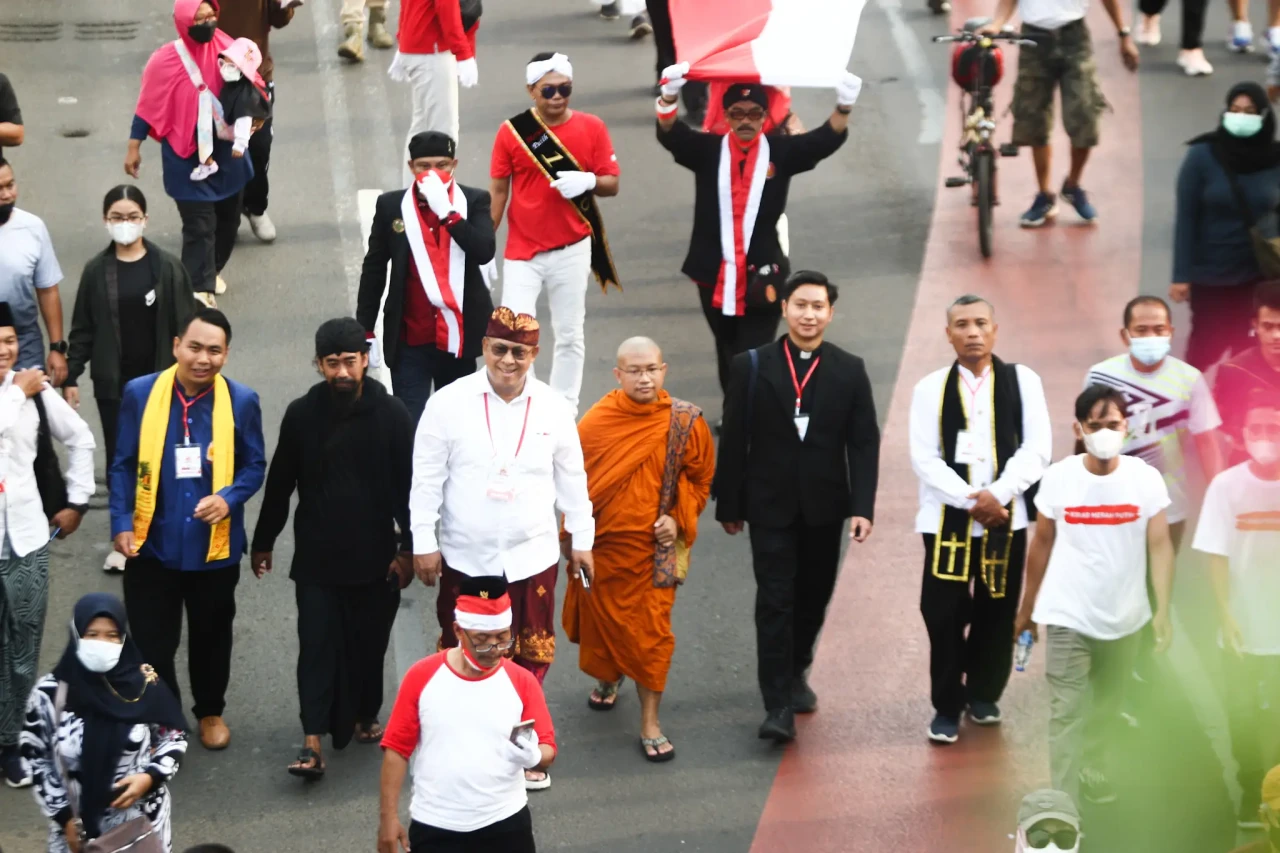 Kirab Bendera Merah...