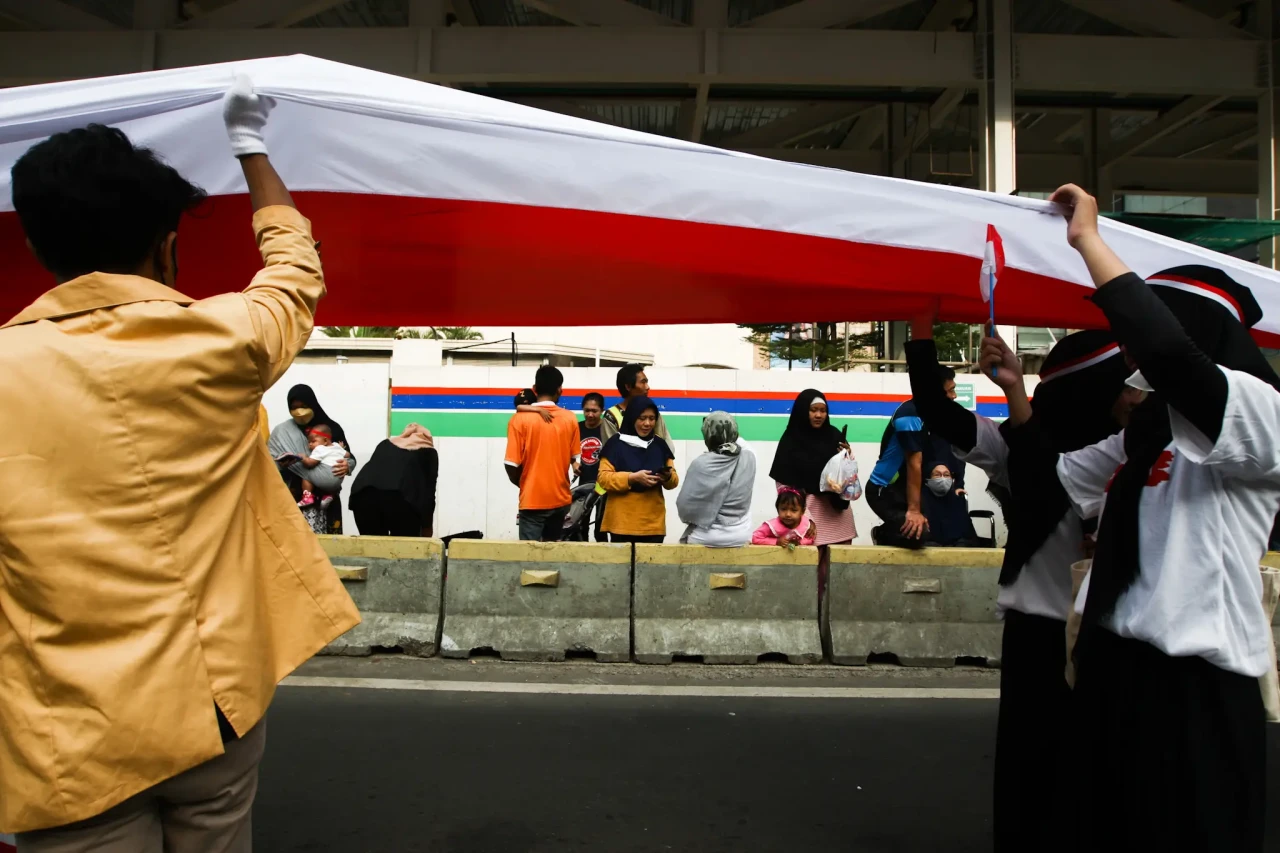 Kirab Bendera Merah...