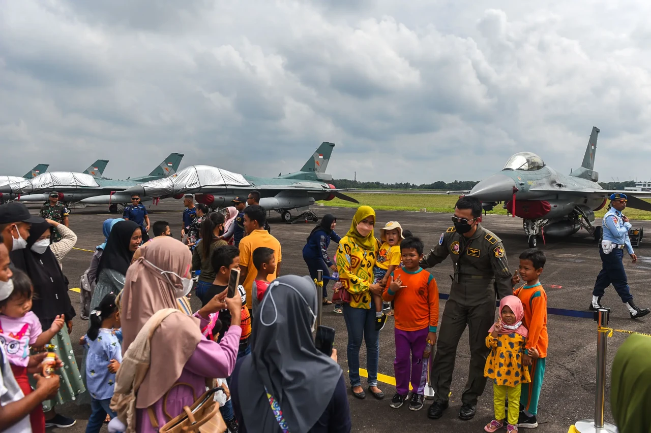 Antusias Warga Palembang...