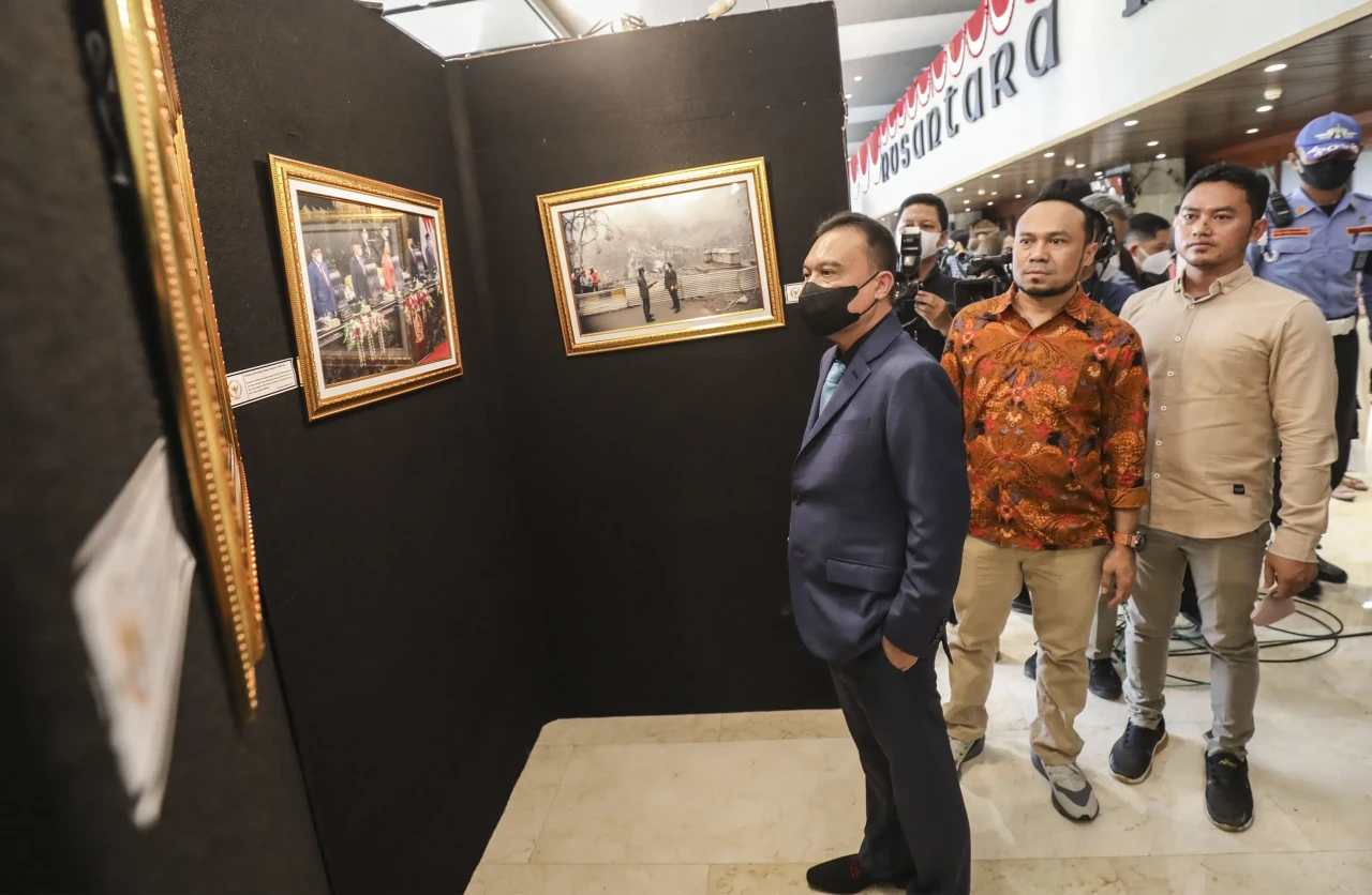 Wakil Ketua DPR RI Sufni...
