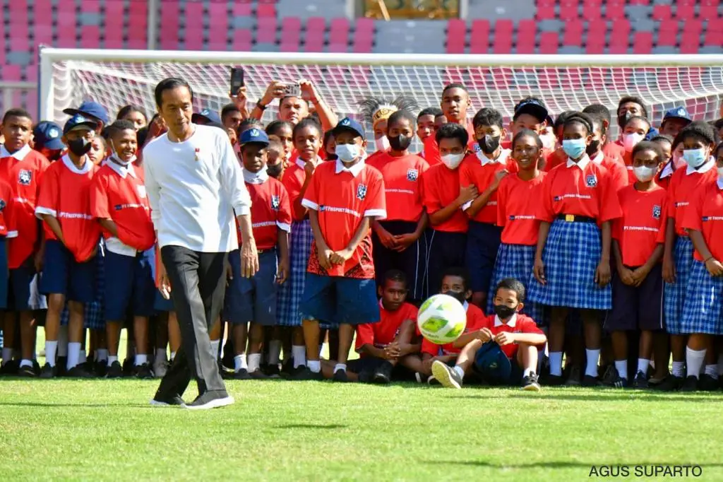 Jokowi Resmikan Papua...
