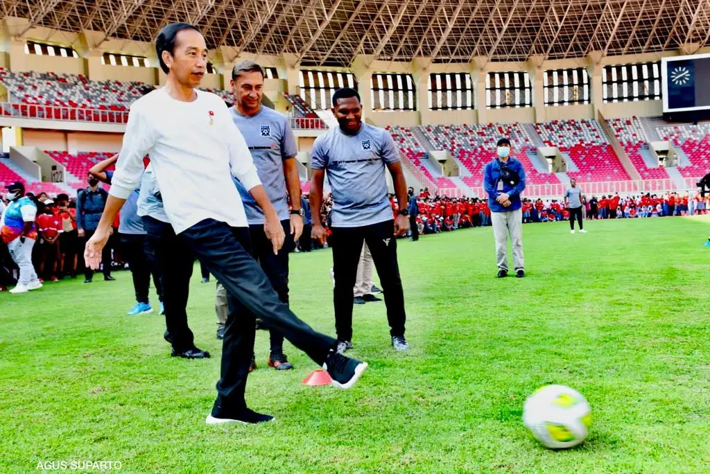 Jokowi Resmikan Papua...