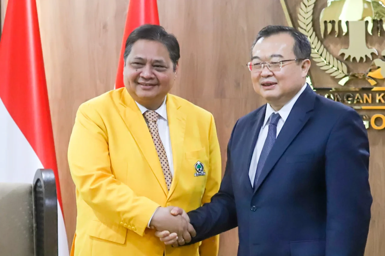 Airlangga Hartarto Bertemu...