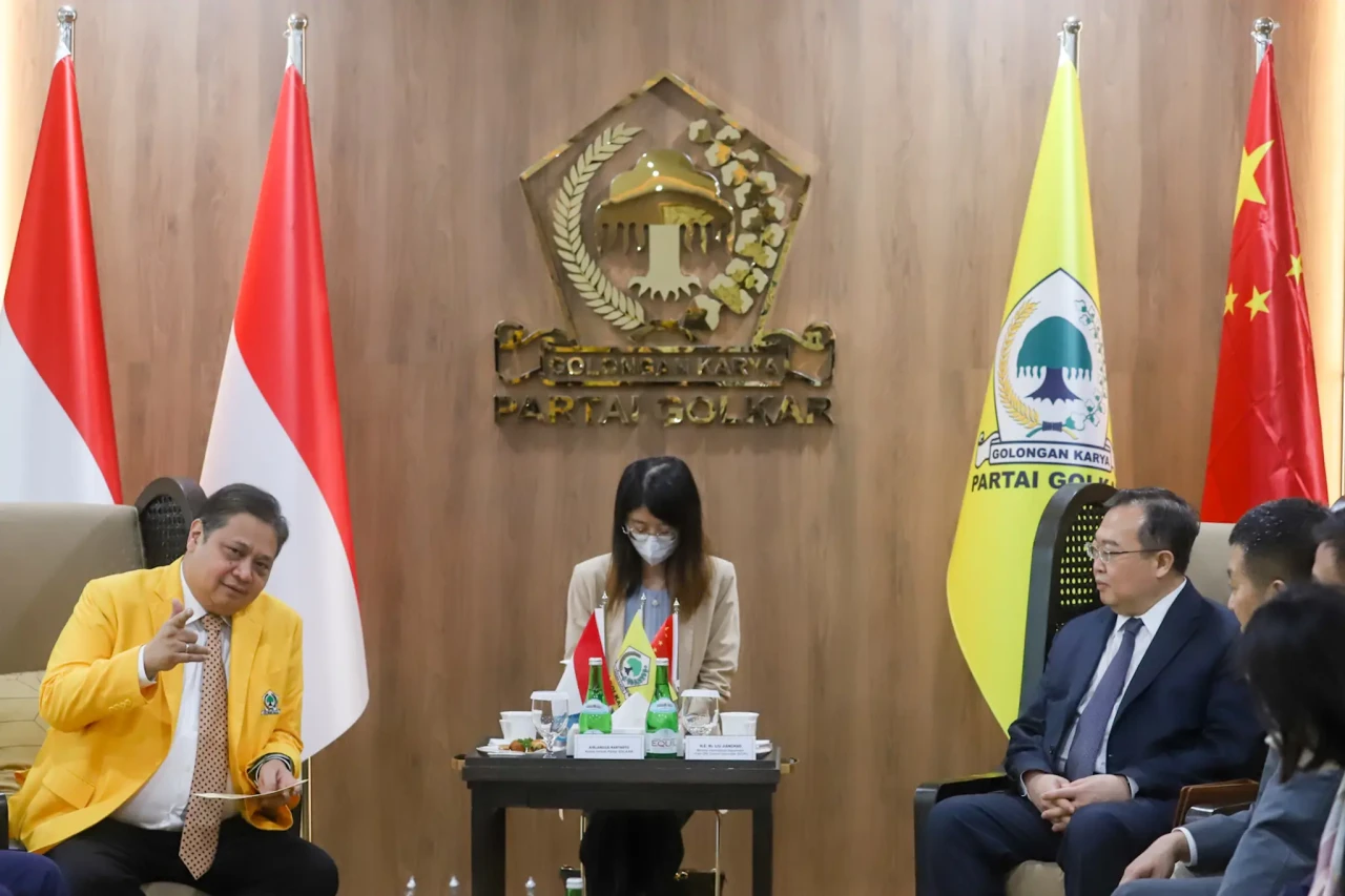 Airlangga Hartarto Bertemu...
