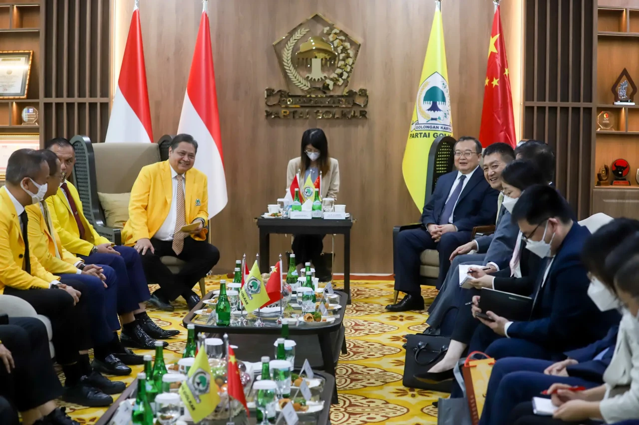 Airlangga Hartarto Bertemu...