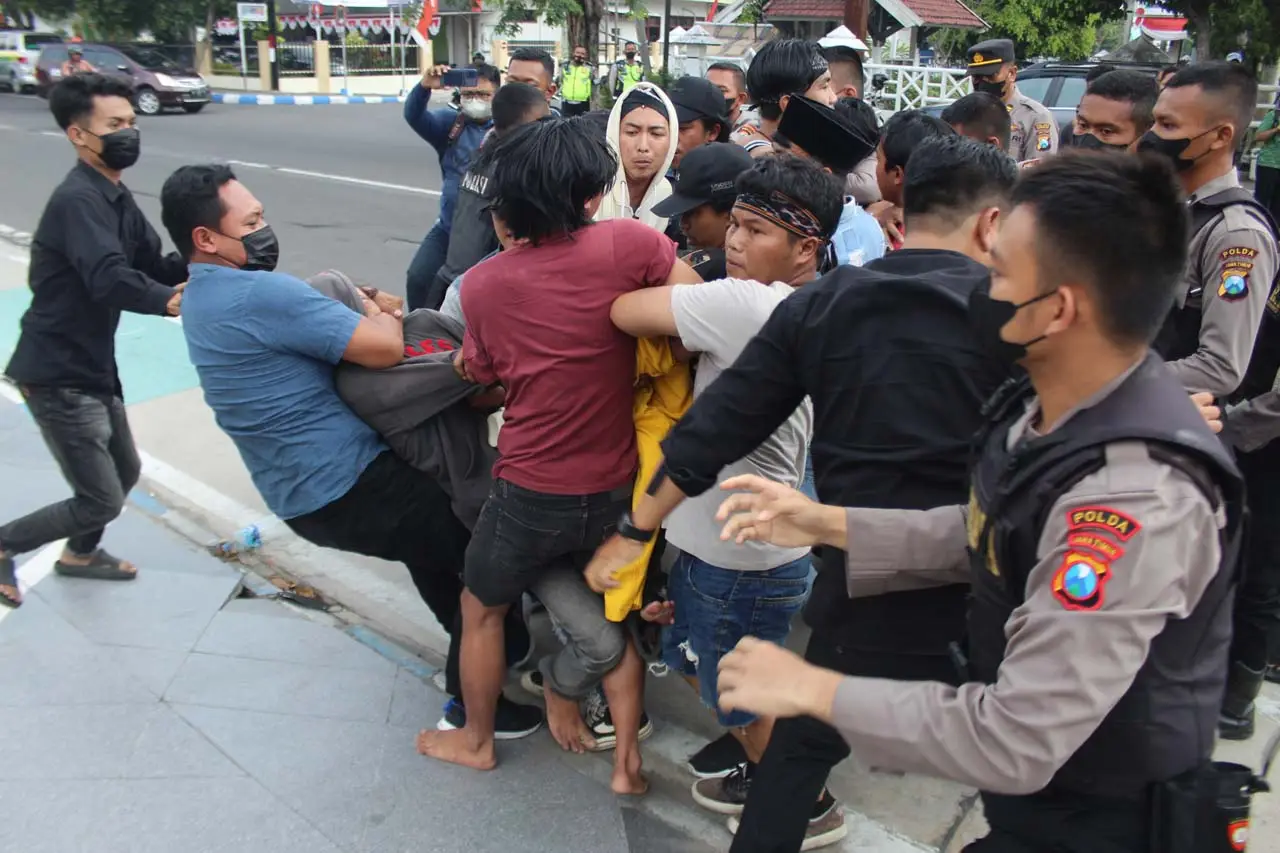 Demo Tolak Kenaikan...