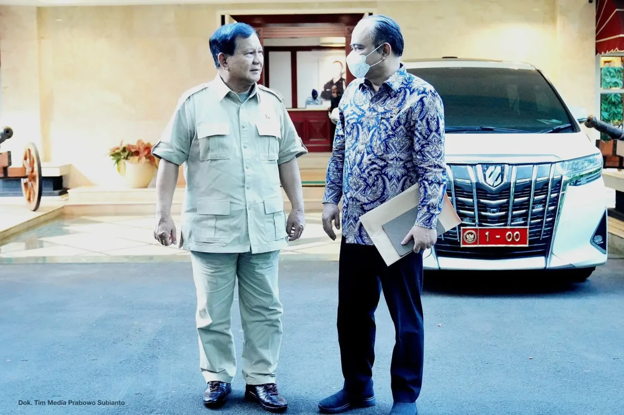 Bahas Tantangan Nasional,...