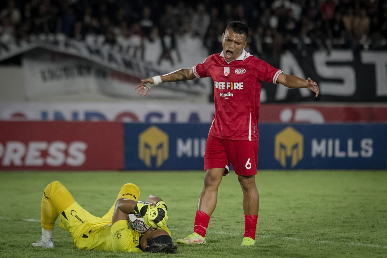 Persis Solo Ditahan...