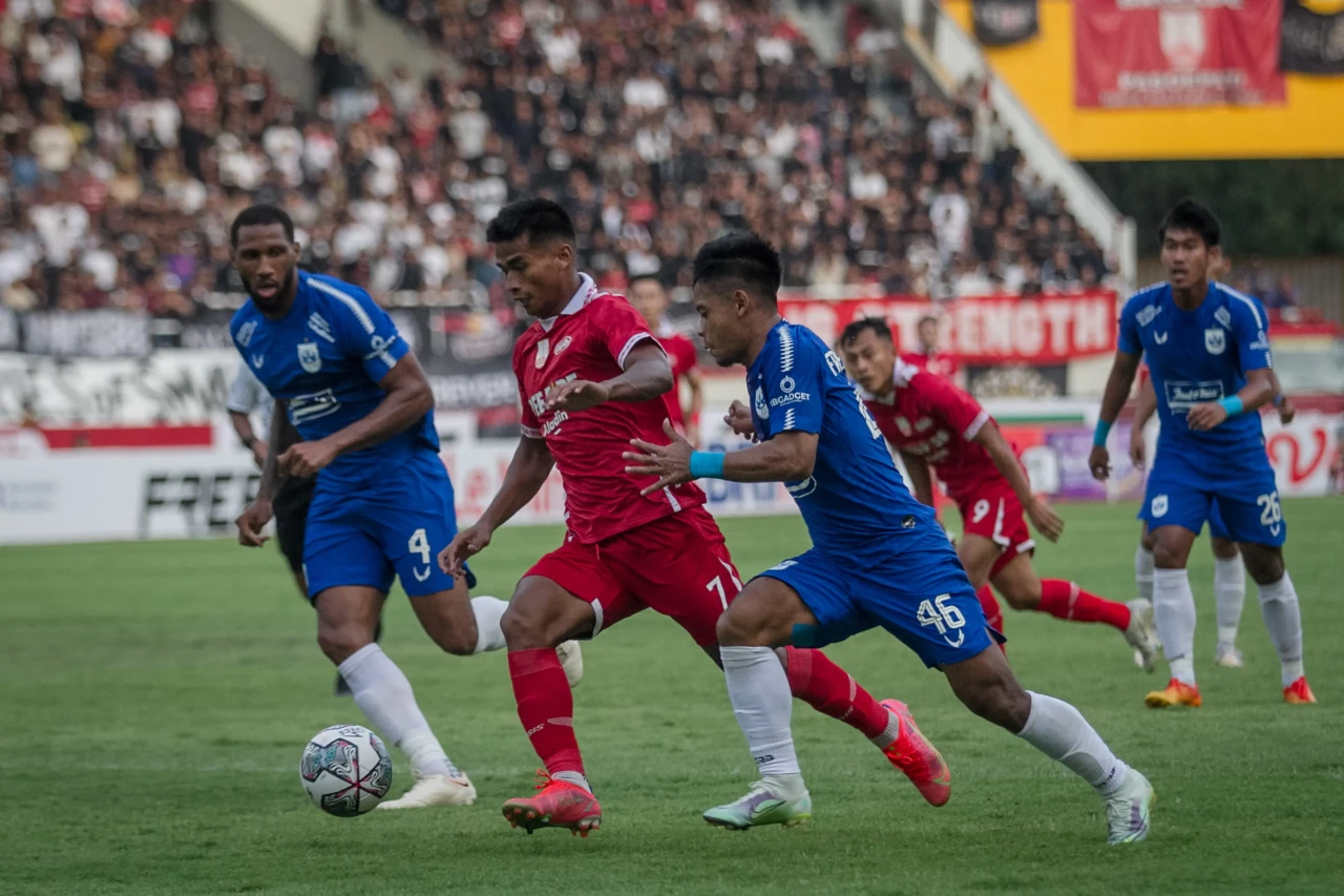 Persis Solo Ditahan...