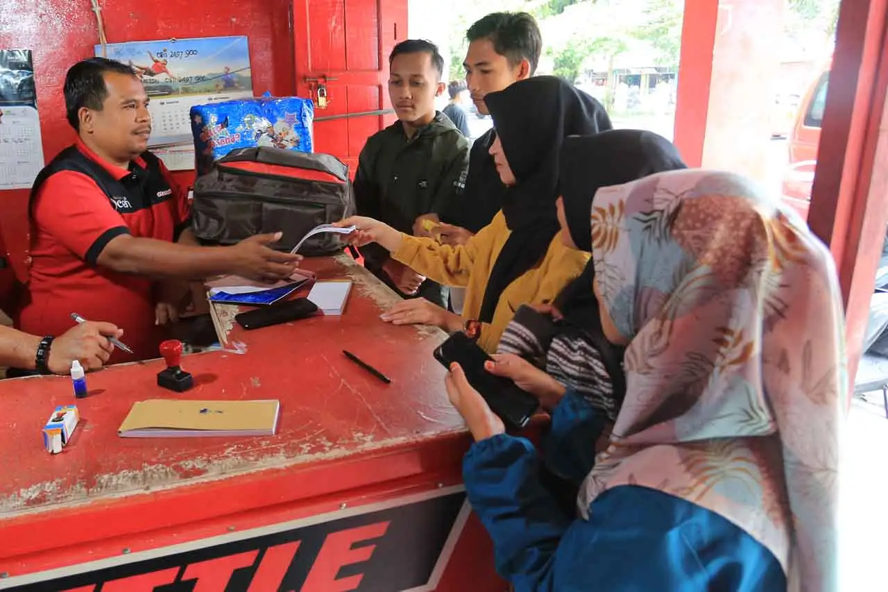 Kenaikan Tarif Angkutan...