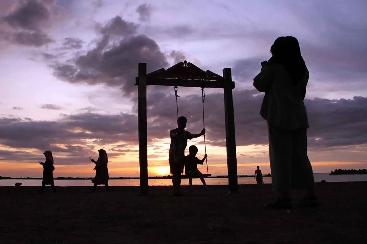 Wisata Pantai Akkarena...