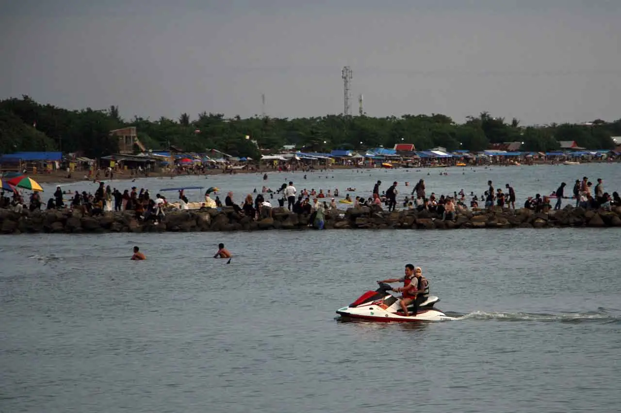 Wisata Pantai Akkarena...