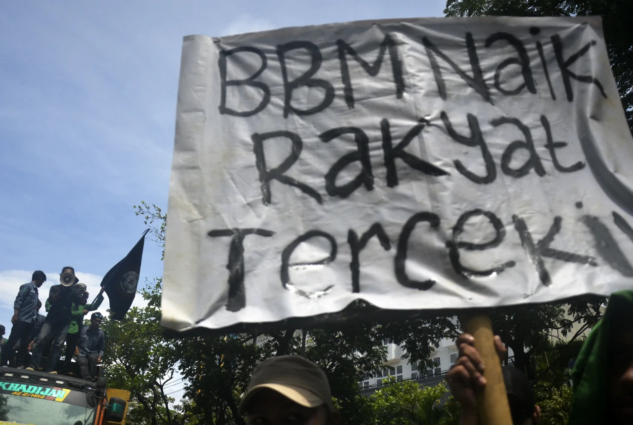 Aksi Tolak Kenaikan...