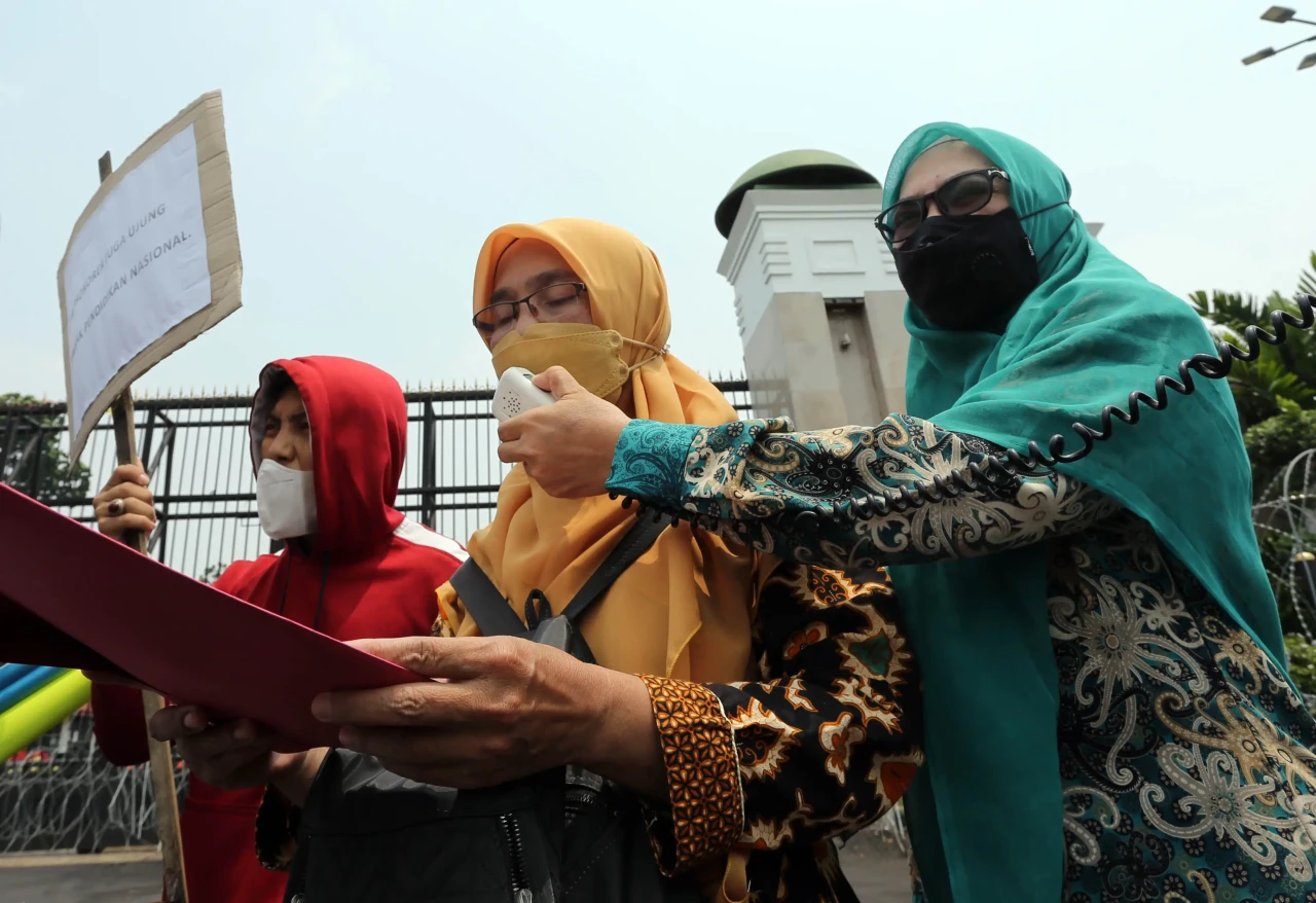 Aksi Tuntut Revisi RUU...