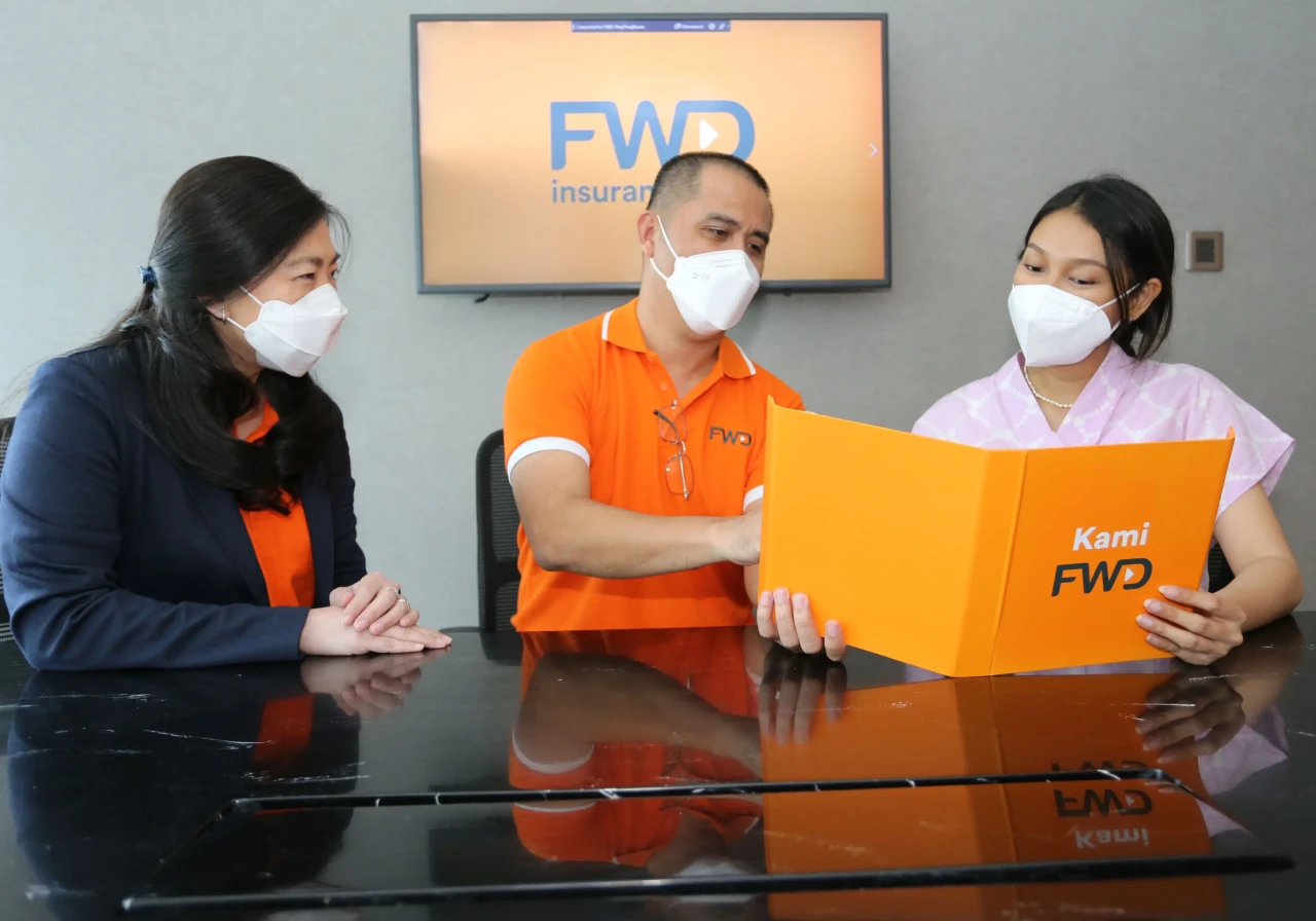 FWD Insurance Peringati...