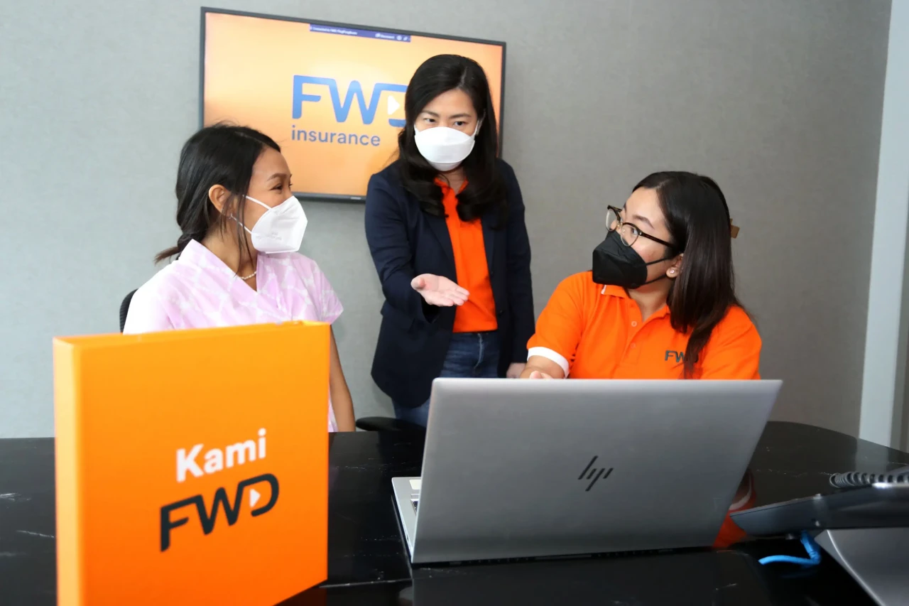 FWD Insurance Peringati...