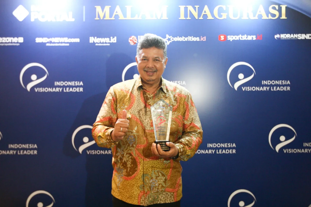 14 Kepala Daerah Raih...
