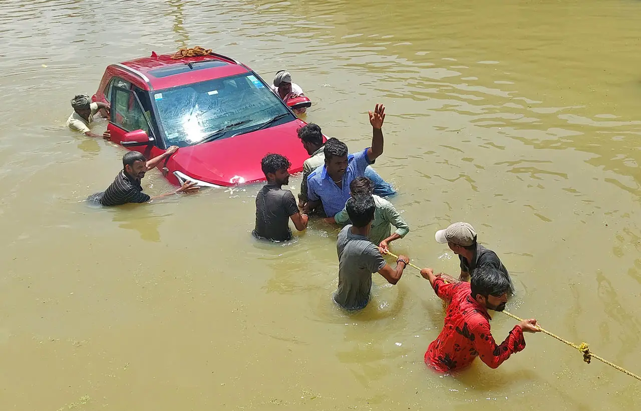 Banjir Dahsyat Rendam...