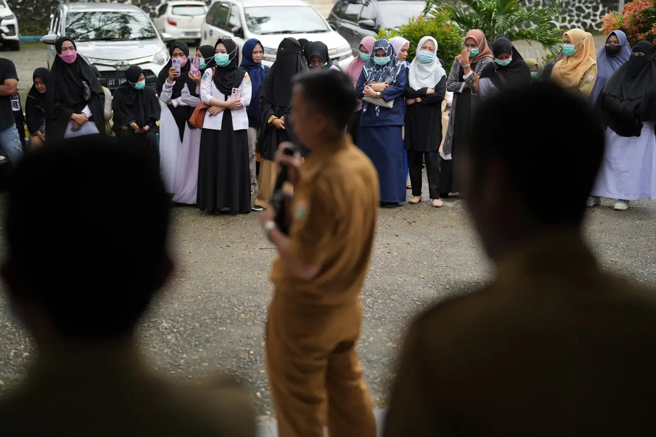 Unjuk Rasa Tenaga Keperawatan...