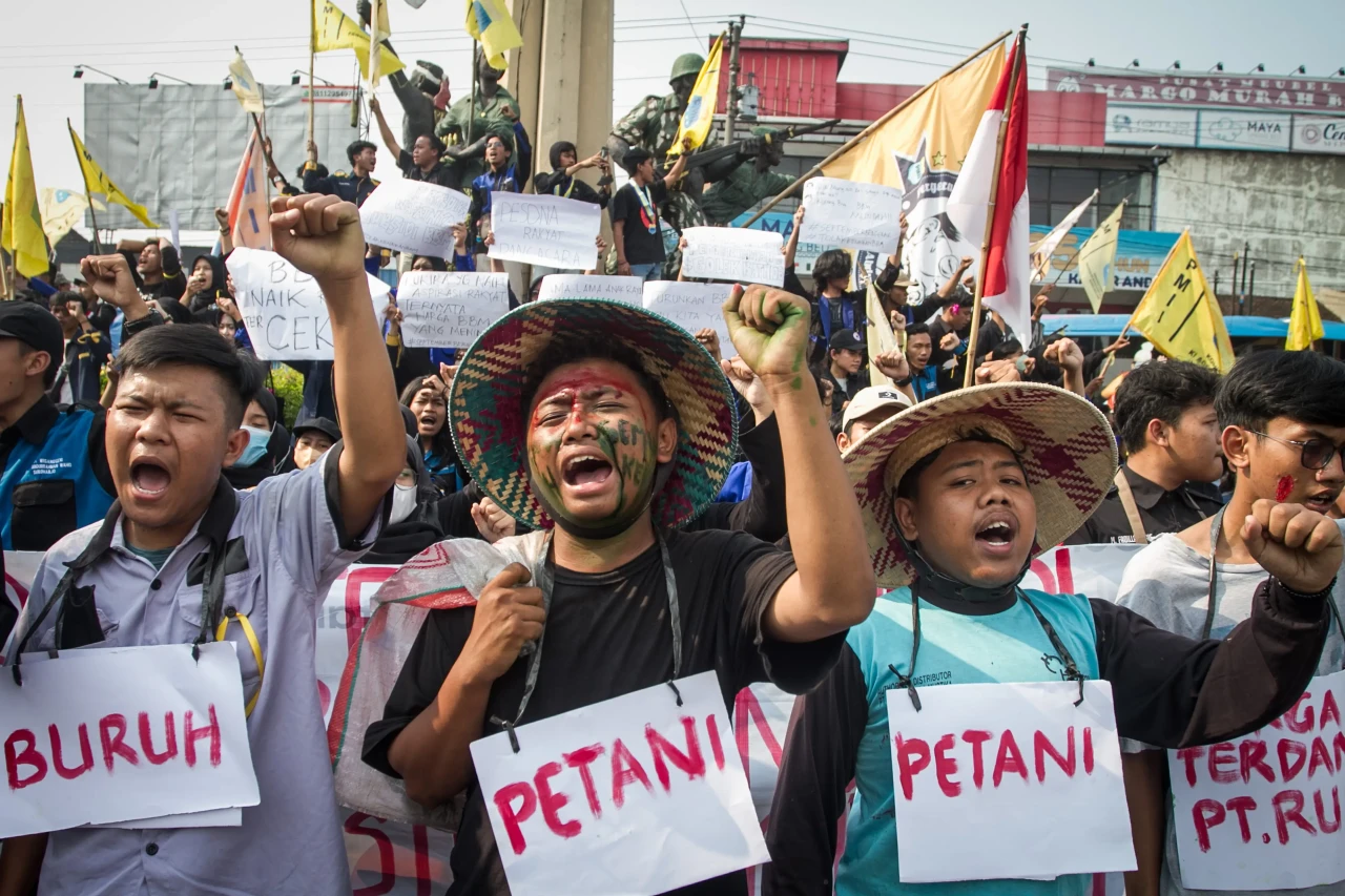 Aksi Tolak Kenaikan...