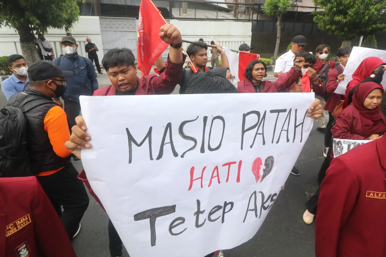 Aksi Tolak Kenaikan...