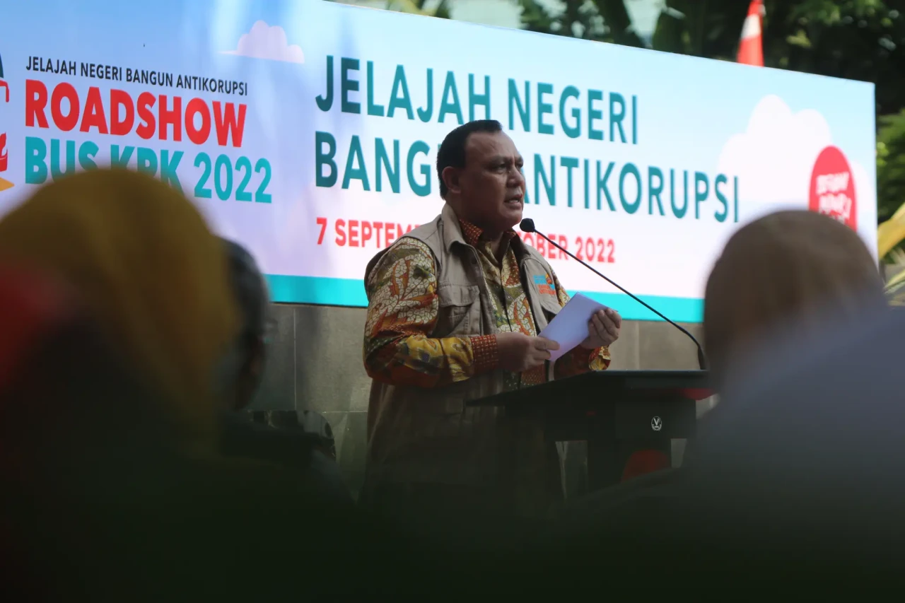 Jelajahi Sembilan Kota,...