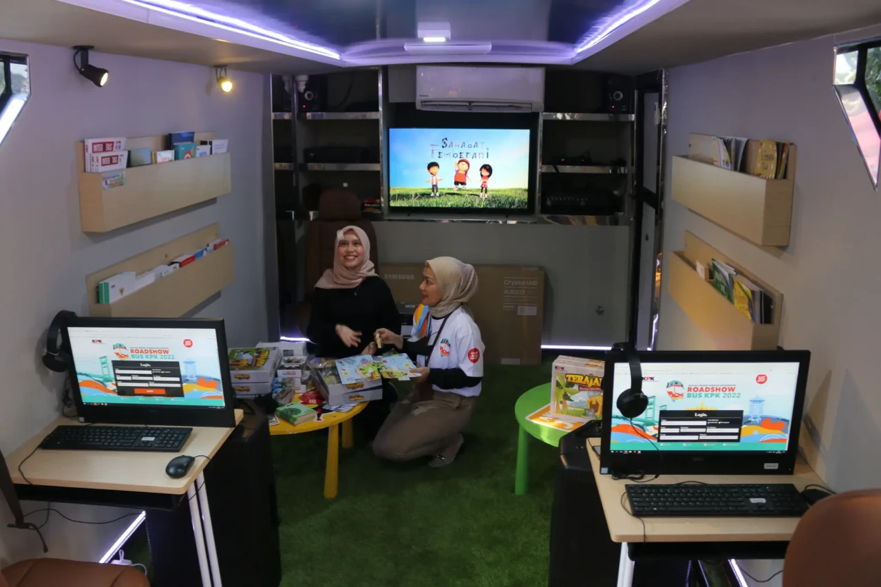 Jelajahi Sembilan Kota,...