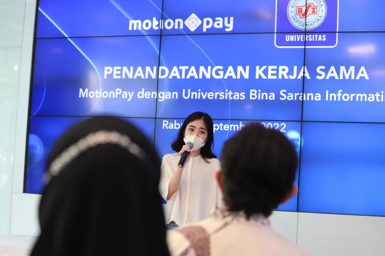 Teken MoU dengan Universitas...