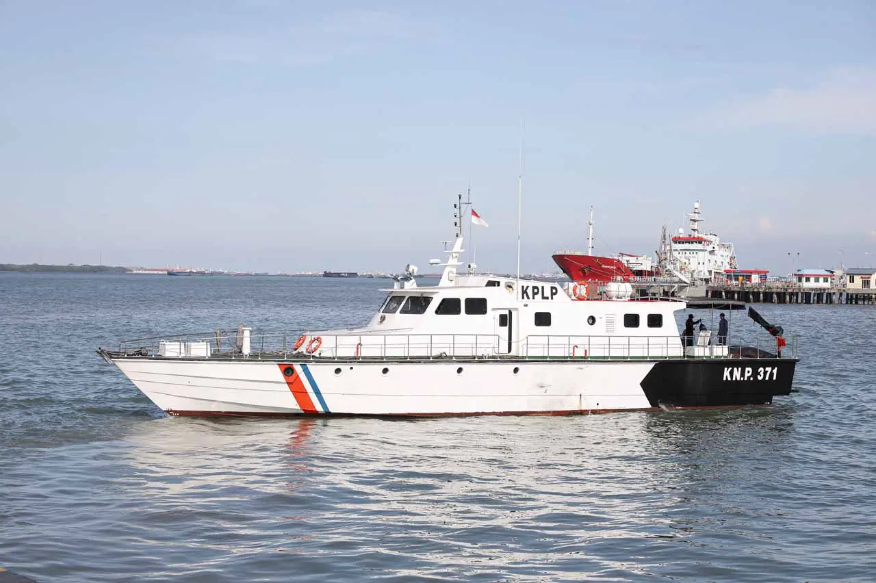7 KRI Dikerahkan untuk...