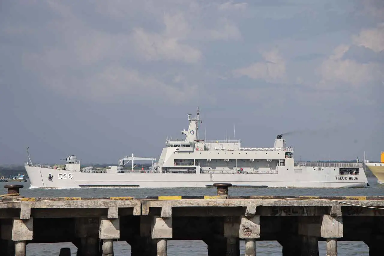 7 KRI Dikerahkan untuk...