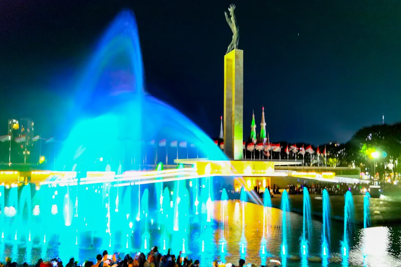 Menikmati Warna-Warni...