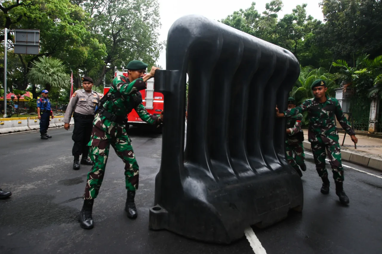 5.800 Aparat Gabungan...